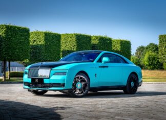 “Rolls-Royce Celebrates Chinese Art with a Trio of Bespoke Masterpieces”