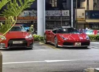 The Red Supercar Duo’s Night Out in Ho Chi Minh City: Nissan GT-R Holds Its Own Next to the Ferrari 488 GTB