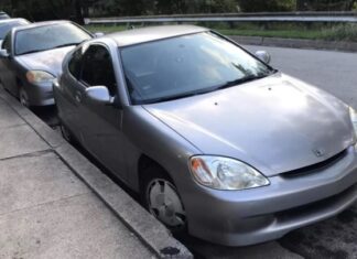 The 20-Year-Old Honda Insight Nears 1 Million Miles