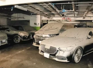 Parking Lot Transformed into Lake, Submerging Hundreds of Cars