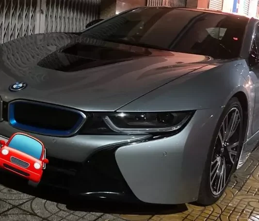 “Rare Sighting: Pristine BMW i8 Hybrid Sports Car Spotted – New Models Over 8 Billion VND, Pre-Owned Near 2 Billion VND”