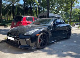 Unveiling the Rare Nissan GT-R R35: A Surprising Encounter in Hanoi