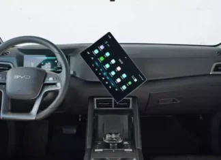 “90-Degree Rotating Screen: A Gimmick Feature Set to Disappear from BYD Vehicles”