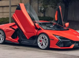 Lamborghini Revuelto: Fiery Red-Orange Exterior Paired with Strikingly Impressive Wheels