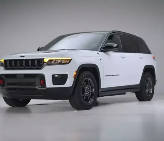2026 Jeep Grand Cherokee Up Close: The Hurricane Engine Unveils Exciting Features