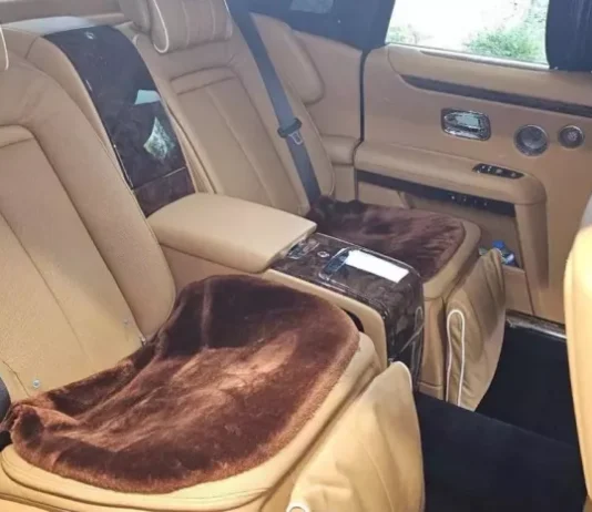 2021 Rolls-Royce Ghost: The Ultimate Luxury Ride for Young Car Enthusiasts in Hanoi