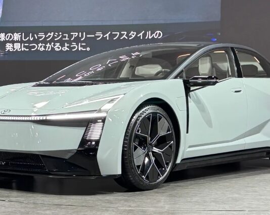 Toyota Corolla Concept JMS 2025: Future-Forward Design Meets Versatile Powertrain