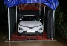 Vietnamese Car Owners Prepare for Typhoon No. 13: Creative Ways to Protect Their Vehicles