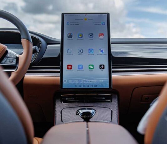 BYD Officially Bids Farewell to the 90-Degree Rotating Screen