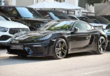 Astonishing Sight: Porsche 718 Cayman GT4 RS Spotted in Transit Across Ho Chi Minh City – What’s the Story?