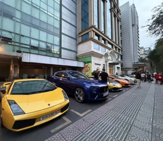Supercar Rally in Ho Chi Minh City Features Rare Lamborghini Gallardo Debut