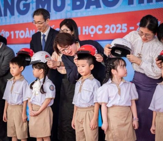 Honda Vietnam Donates Over 12 Million Standard-Compliant Helmets to First-Grade Students