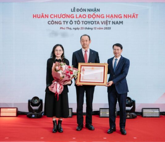 Toyota Honored with First-Class Labor Order
