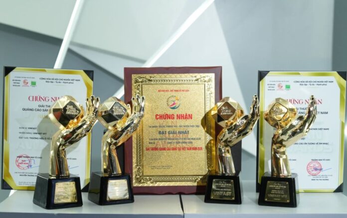 Xehay_VF+2312_231225_4