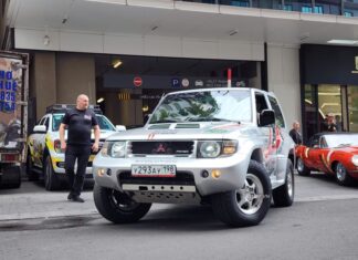 Dakar Legend: Mitsubishi Pajero Evolution Makes a Stunning Appearance at Mekong Rally 2025 in Ho Chi Minh City