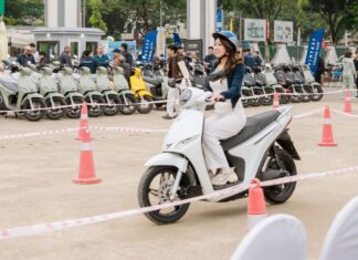 VinFast Electric Motorcycles Win Over Students and Office Workers Alike