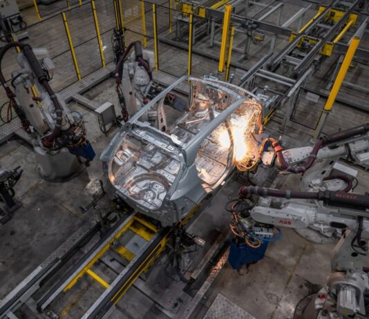 VinFast on Track for Global Expansion, Reports CleanTechnica