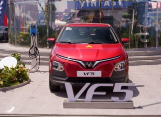 Switching from Gas to Electric: VF 5 Owners in Awe