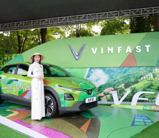 VinFast Steals the Spotlight at Vietnam Mobility Show 2025
