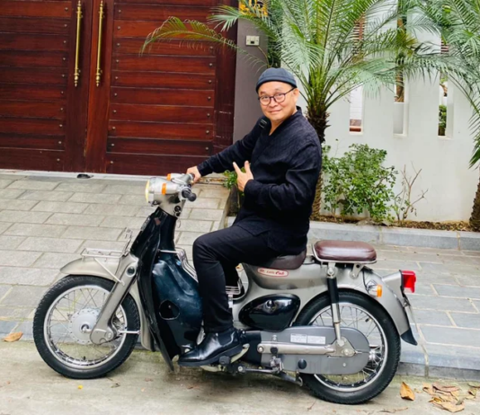 The Viral Car of “King of Northern Comedy” Xuan Hinh