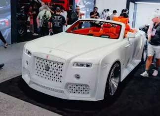 Only 25 People Worldwide Can Own This Exclusive, Show-Stopping Rolls-Royce Dawn