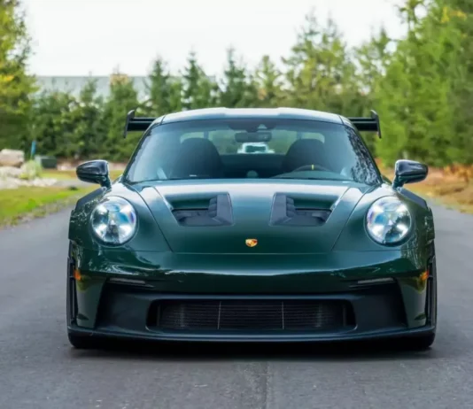 2025 Porsche 911 GT3 RS Sells for Over 200% Premium with Just 29 KM on the Clock