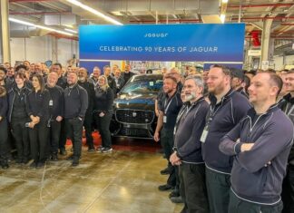 The Final F-Pace SVR Rolls Off the Line, Marking the End of Jaguar’s Gasoline Era