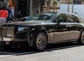Rolls-Royce Phantom Customized with Rolex-Inspired Wheels for Ultimate Luxury