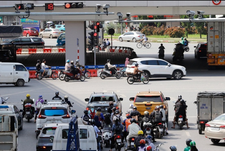 xehay_camera+ai+hoat+dong_081225_1