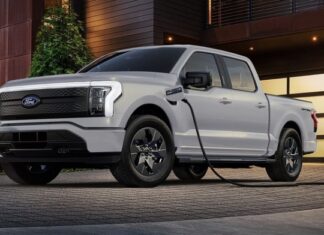 Ford Shifts Focus from EVs, Incurs $19.5 Billion Loss to Pivot Towards Hybrid and EREV Technologies