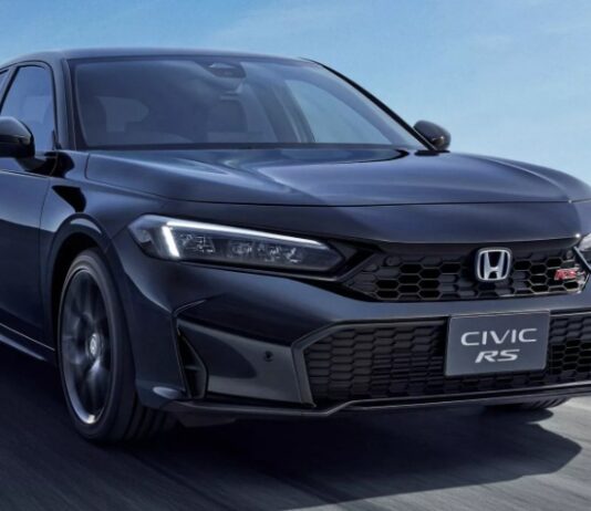 Honda Unveils Civic e:HEV RS Hybrid with Simulated Shift Experience