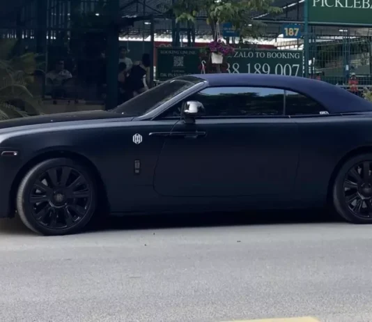 HCM City Entrepreneur Splurges on a Luxurious Rolls-Royce Dawn Convertible, Priced Over 12 Billion VND