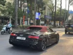 Stunning Sight: Audi R8 V10 Spyder and Lamborghini Aventador Cruising the Streets