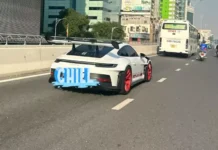 First Porsche 911 GT3 RS 992 Supercar Hits the Streets of Vietnam