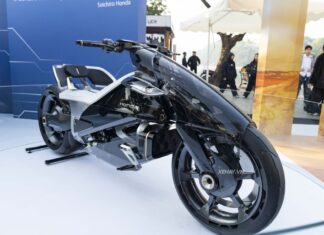 Honda EV Outlier Concept: Futuristic Electric Motorcycle Makes Its Debut in Vietnam