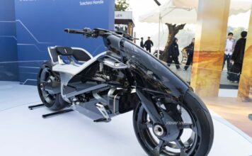 Honda EV Outlier Concept: Futuristic Electric Motorcycle Makes Its Debut in Vietnam