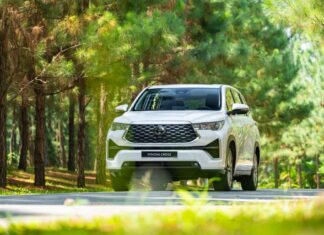 Hybrid Car Sales in Vietnam Surpass 15,000 Units in 2025, with Toyota Dominating Over Half the Market