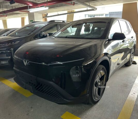 VinFast Limo Green Premium Family Edition Unveiled with Superior Features