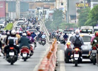 Top Provinces and Cities Leading in Car and Motorcycle Purchases in 2025